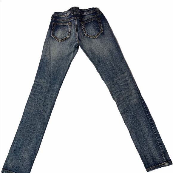 💋Bundle 4 items for $20. Add items💋 to a bundle - Picture 7 of 9